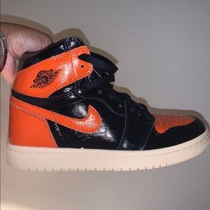 Air Jordan 1 shattered backboard 3.0
